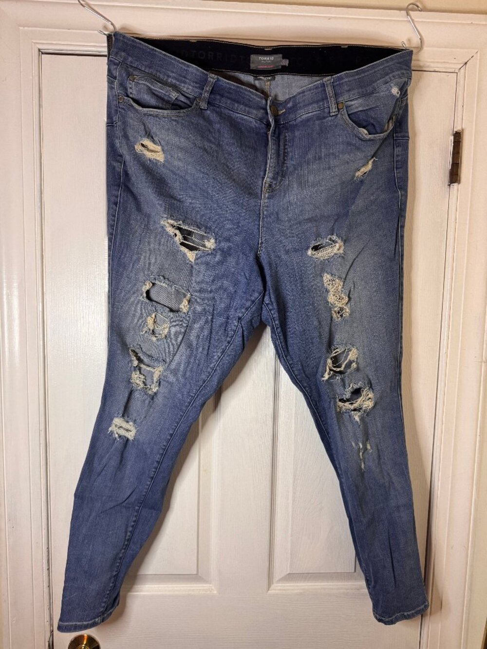 Torrid Bombshell Skinny Premium Stretch High-Rise Destructed Jean 24T Tall!